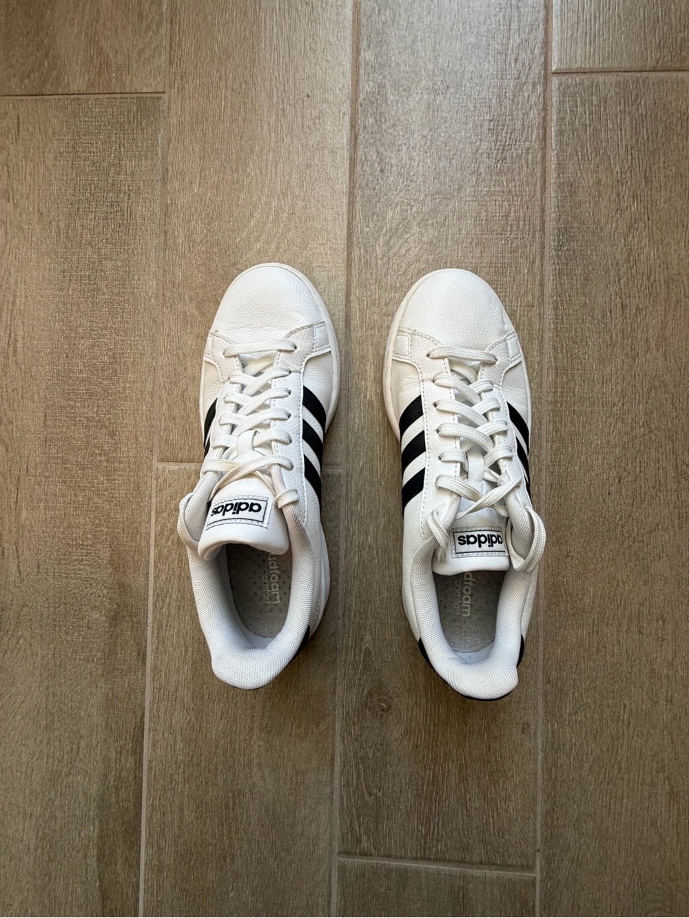 Women’s Adidas Grand Court Smeakers - Picture 4 of 4